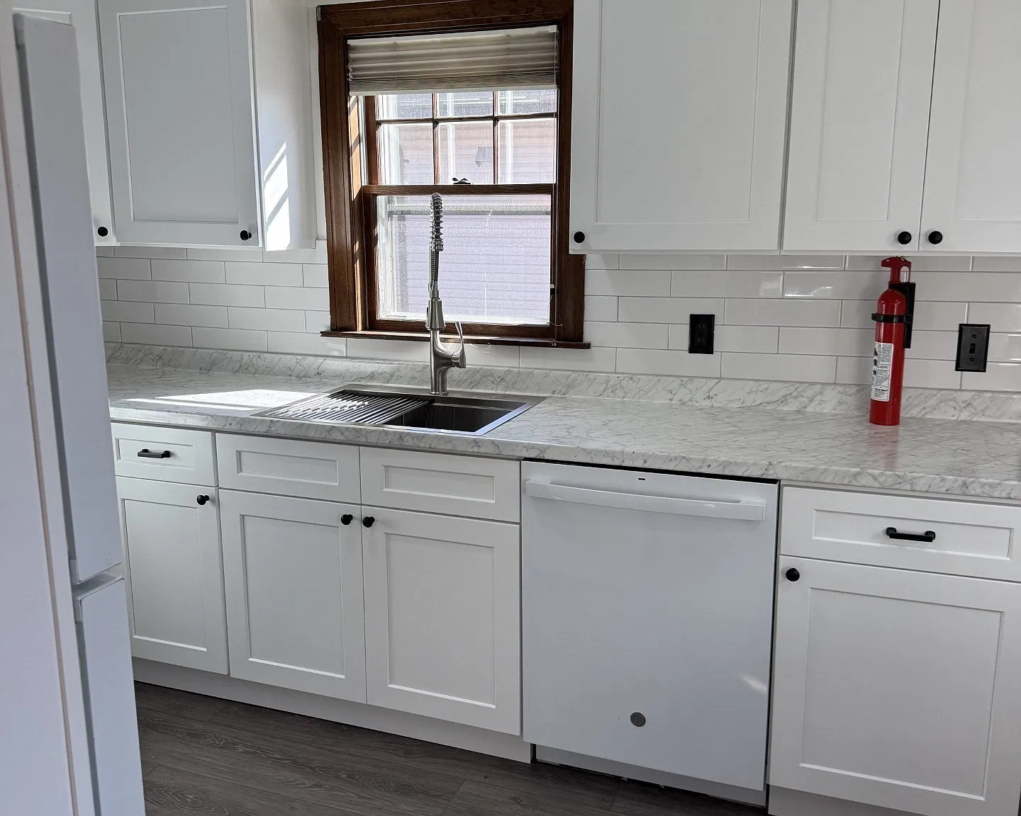 3 bed, 1.0 bath, 1447 sqft, $3,500 — Photo 3