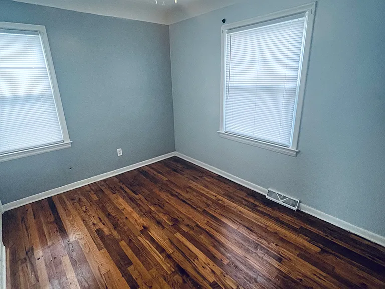 6758 Republic Ave — Photo 12