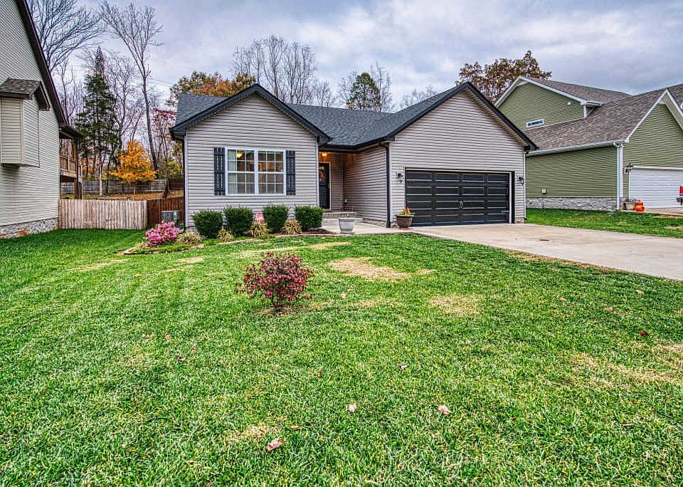 1st image of 423 Leslie Wood Dr