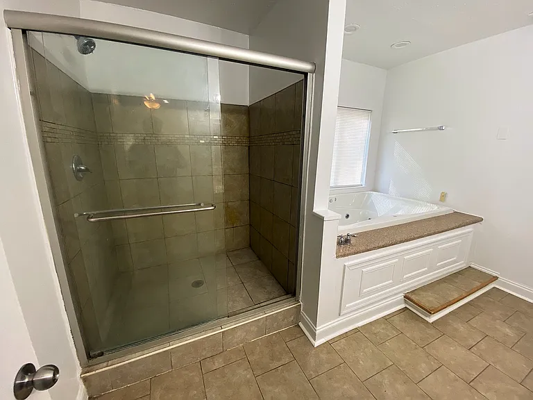352 Paulette Dr — Photo 16