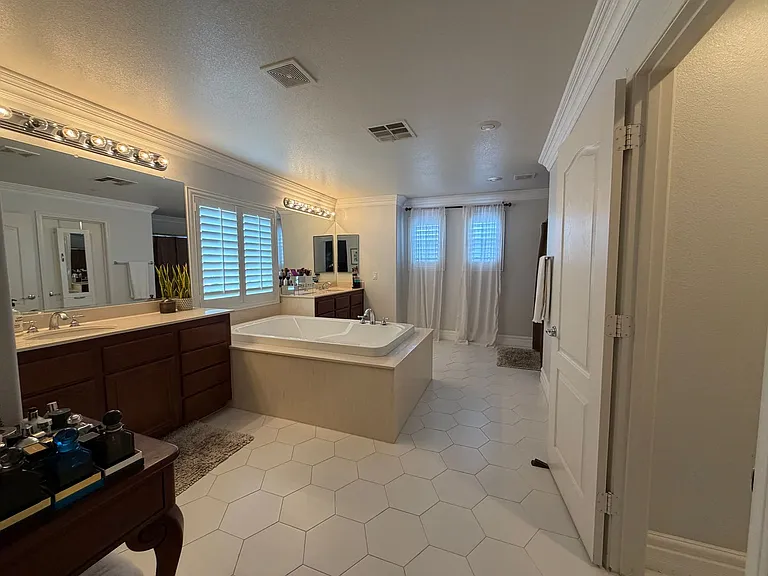 4104 Freel Peak Ct — Photo 13