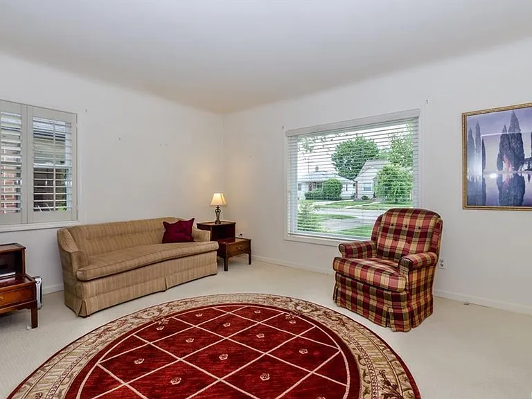 7252 Fenton St — Photo 7