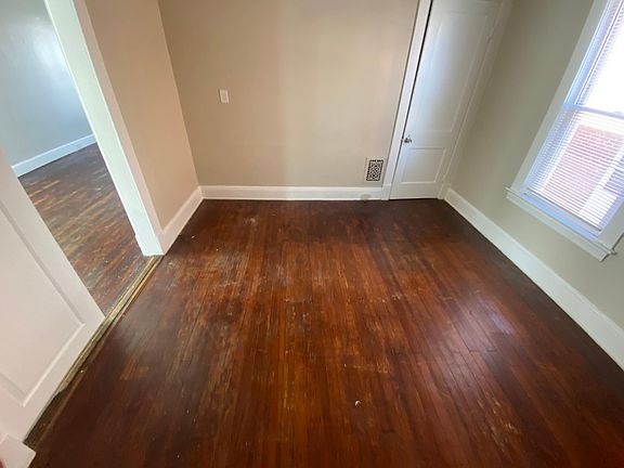 4th image of 3263 W 115th St