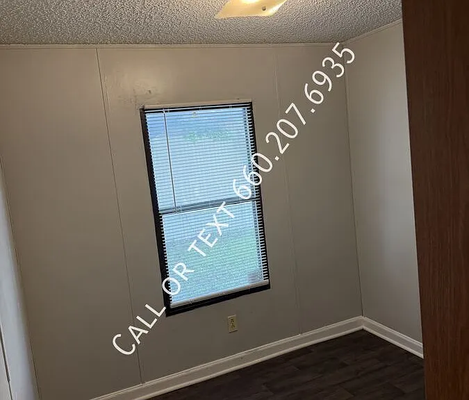 913 N Taylorville Blvd #33 — Photo 8
