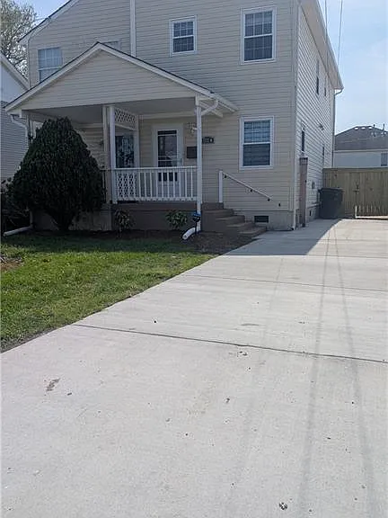 722 16th St — Photo 2