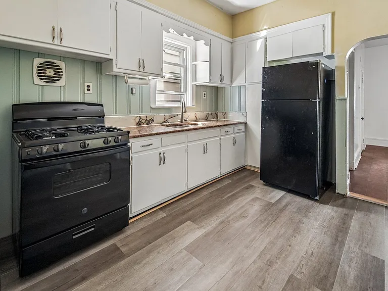 135 Charles St #1 — Photo 10