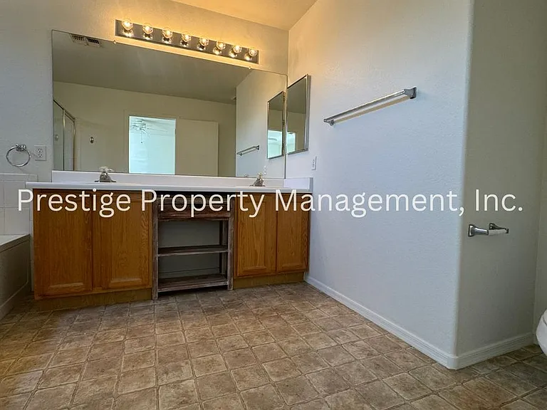 9142 E Calle Arroyo Rapido — Photo 16