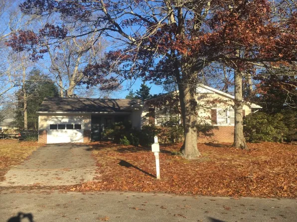 15 Saratoga Lake Dr, Little Egg Harbor, NJ 08087