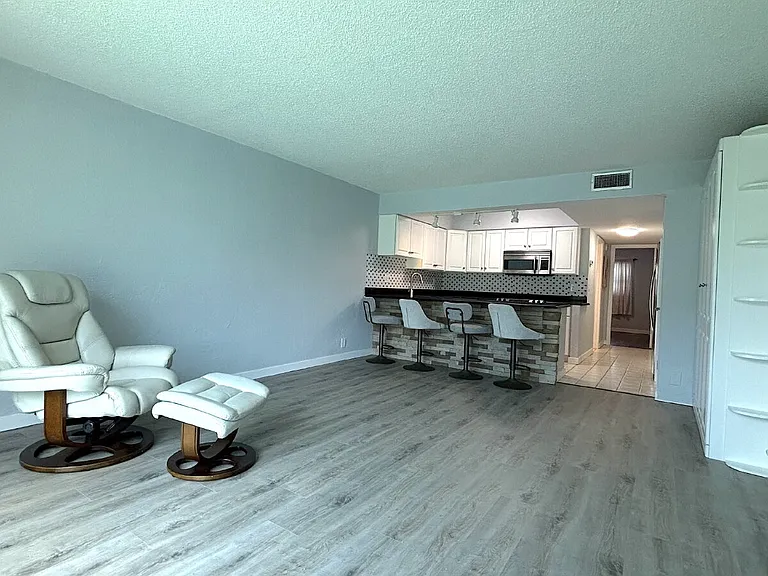 1437 N Atlantic Ave #105 — Photo 8