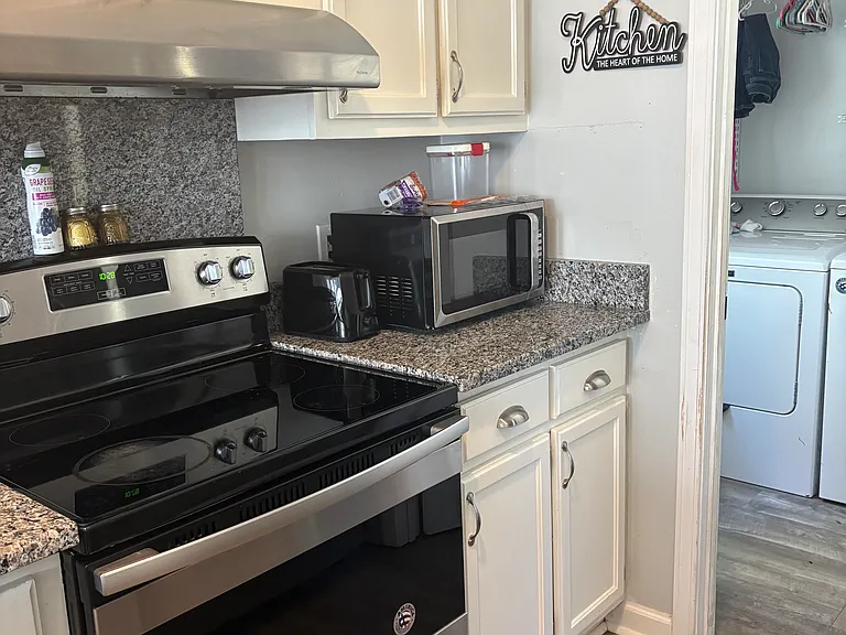 128 Richmond Rd — Photo 23