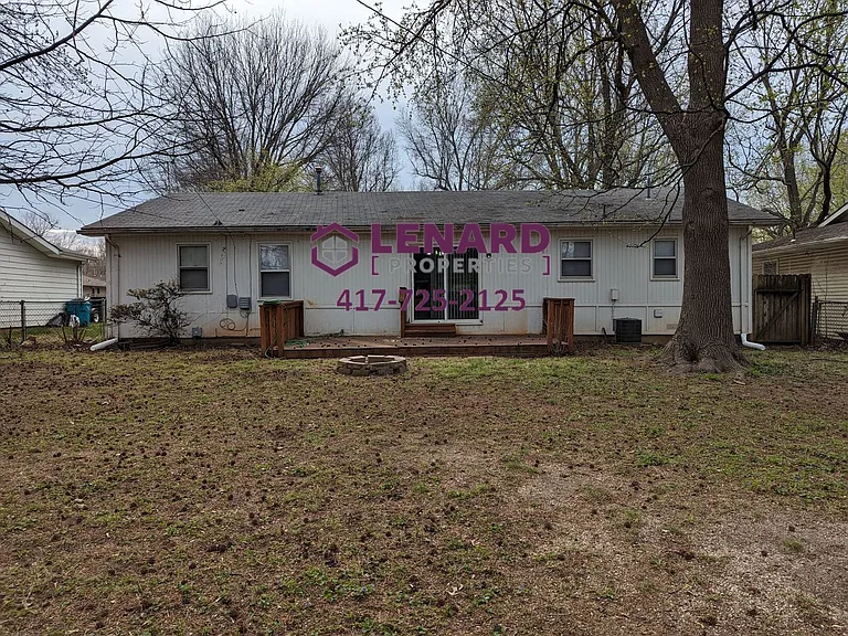 809 E Rosebrier St — Photo 2
