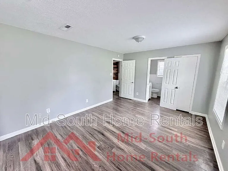1270 Chickamauga Ave — Photo 11