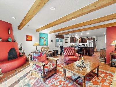 615 Bishops Lodge Rd APT 7, Santa Fe, NM, 87501