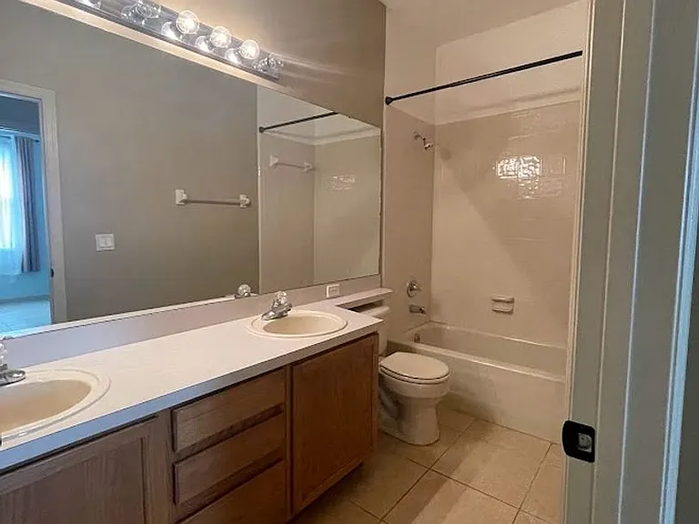 1819 Wedgewood Way — Photo 16