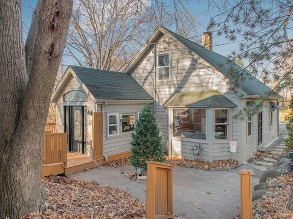 2605 Tyrone Ln, Mound, MN 55364