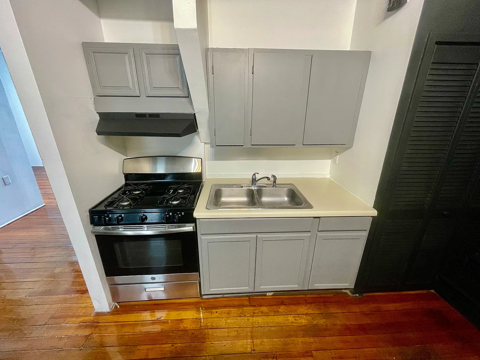 1 bed, $1,200 — Photo 3