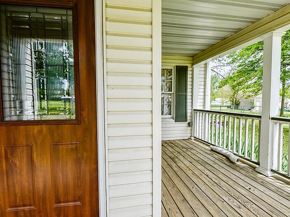 4th image of 629 Redwood Dr