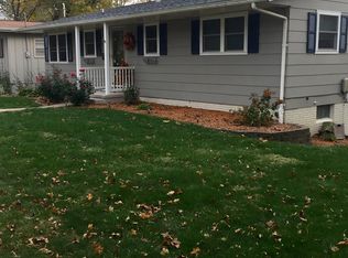 4715 95th St, Urbandale, IA 50322