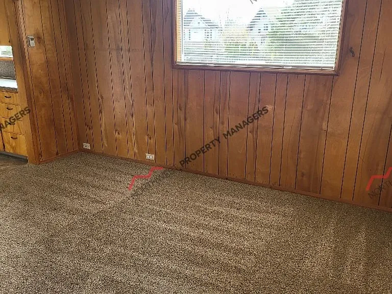 629 NW Hawthorne Pl — Photo 5
