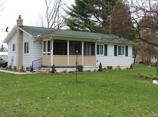 23805 Griswold Rd, South Lyon, MI 48178