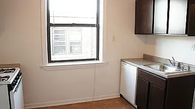 2340 N Spaulding Ave #1B — Photo 5