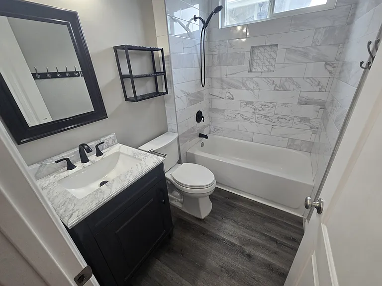 1454 Emerald St — Photo 21