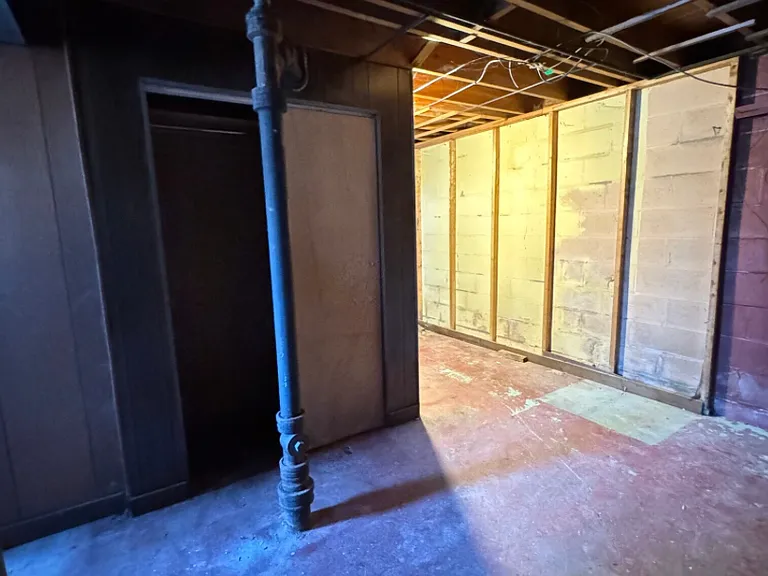 206 Longmeadow Dr — Photo 21