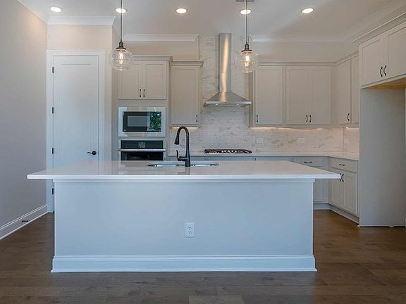 The Elkwood - Kitchen