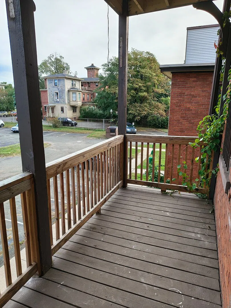 30 Morris Street — Photo 4