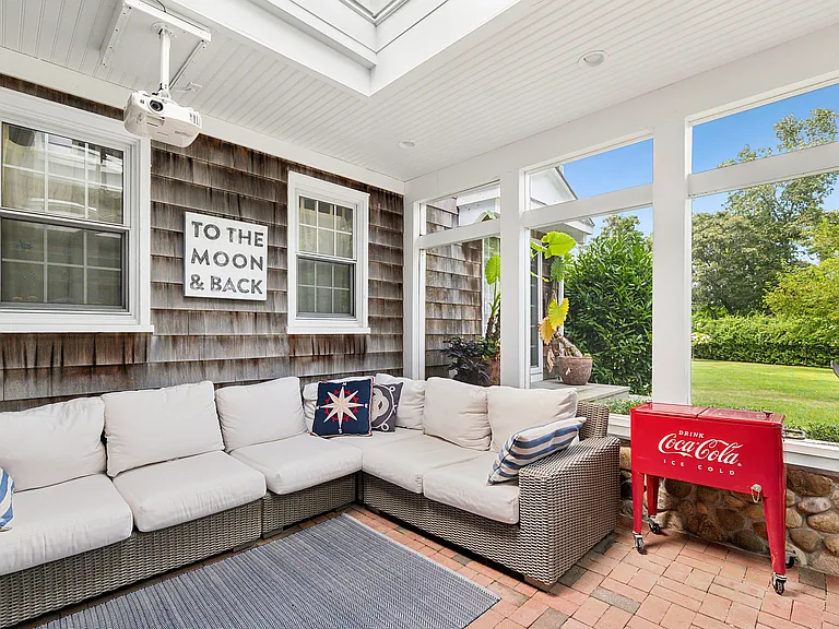 3 Shelter Island Ave — Photo 22
