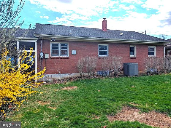4th image of 1476 Brandt Ave