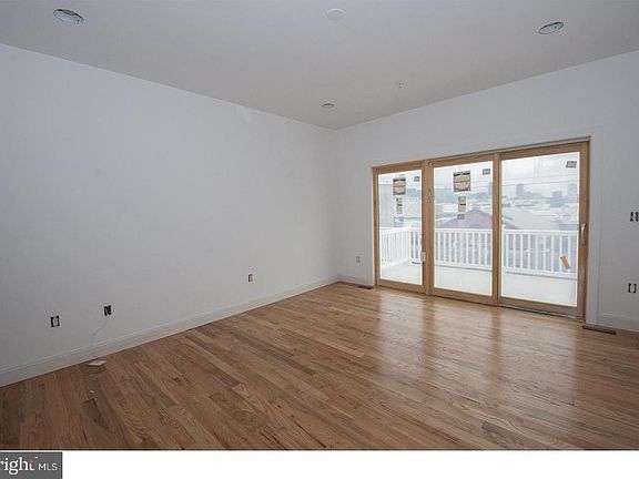 5th image of 1400-1414 S Darien St #D