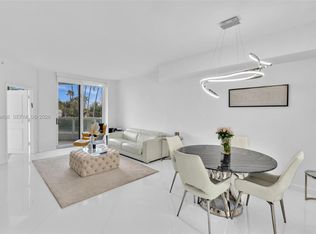 21050 Point Pl Unit 302, Miami, FL