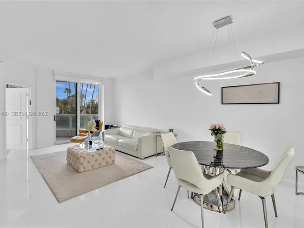 21050 Point Pl Unit 302, Miami, FL 33180