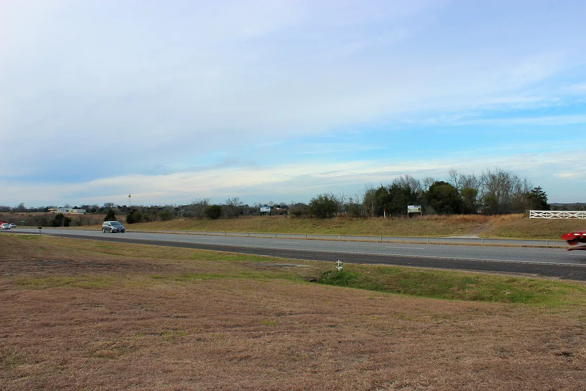 Building Photo - 9600 Highway 290 E