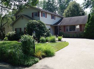 420 Saint David Dr, Mount Laurel, NJ 08054