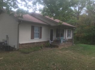 212 Hill Ct, Pleasant View, TN 37146