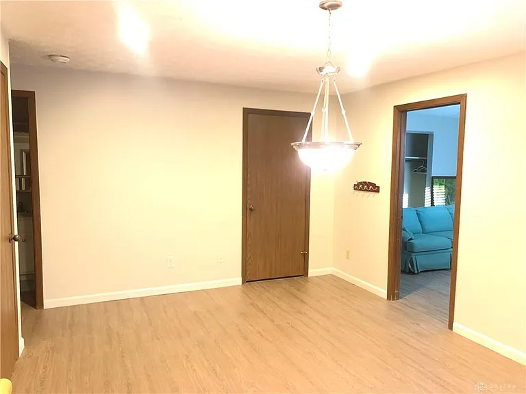 8770 Washington Colony Dr — Photo 5