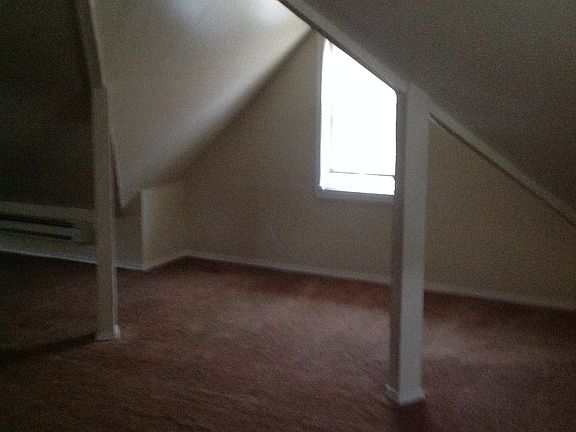3rd image of 16211 Westview Ave