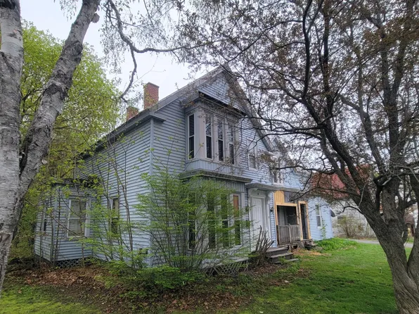 19 Bennett Avenue, Skowhegan, ME 04976