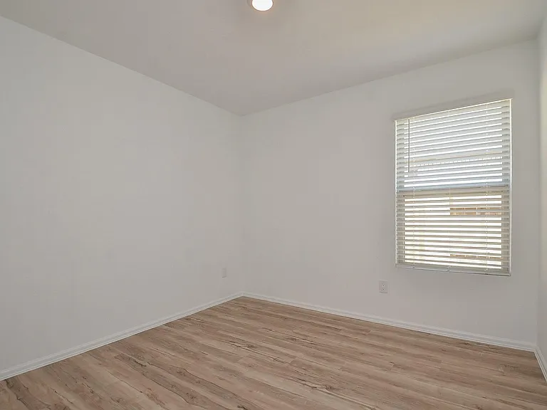18119 Rockvine Dr — Photo 27