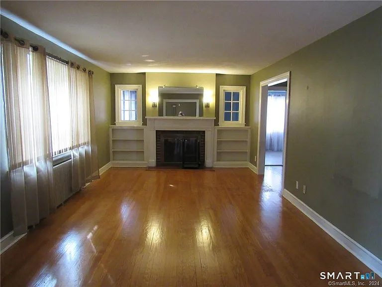 36 Rochford Ave — Photo 10