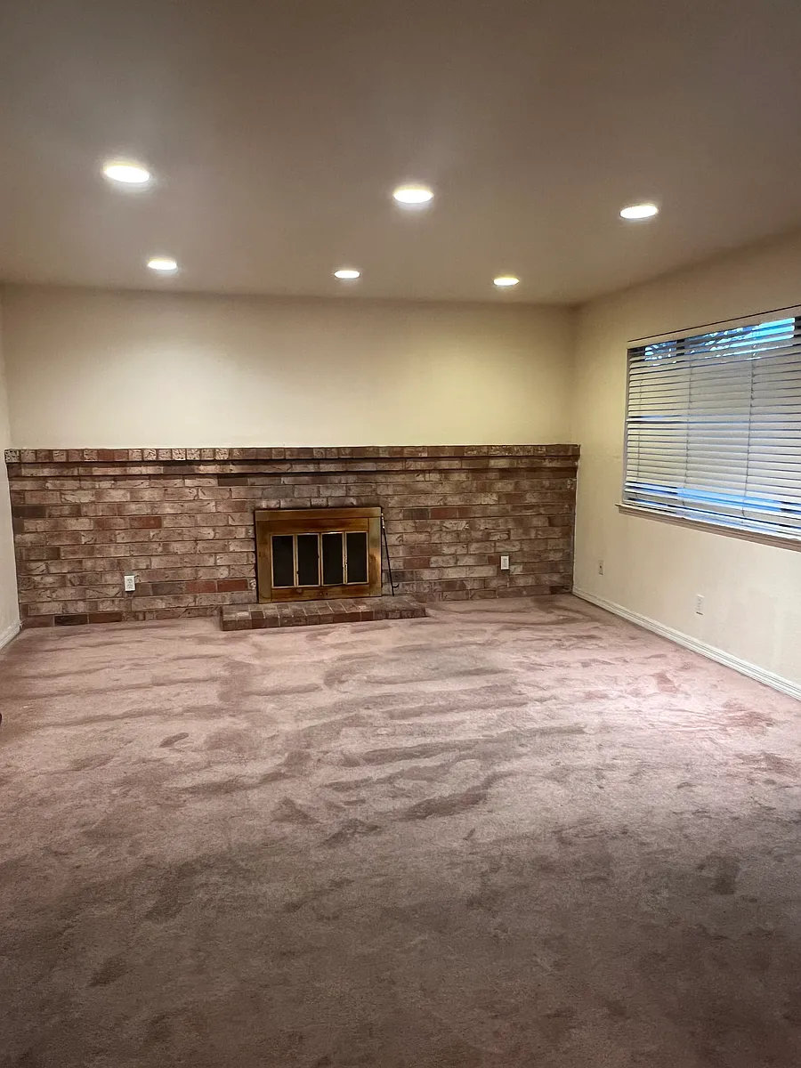 Building Photo - 5578 Spinnaker Dr #1