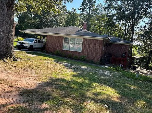 205 Clearview Dr, Toccoa, GA 30577