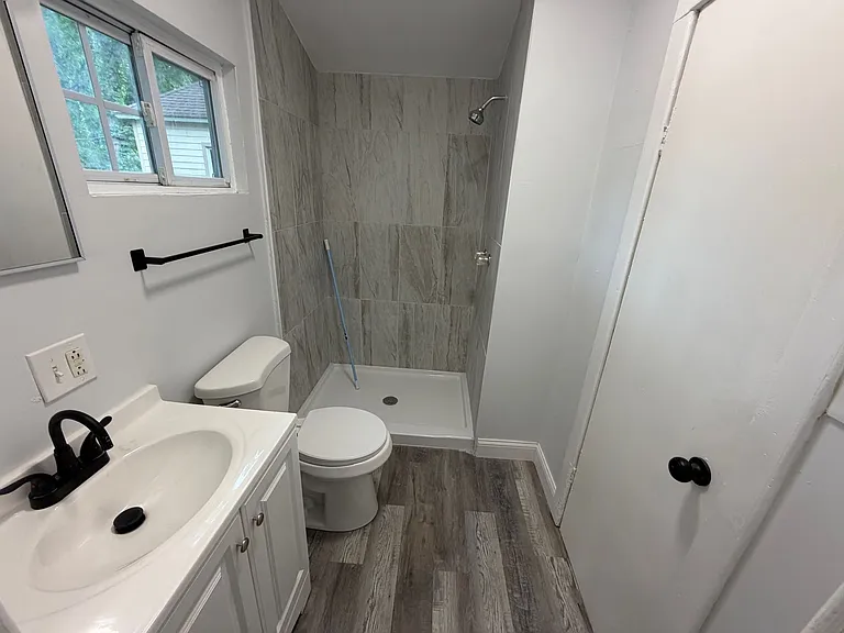5637 Forest Ave — Photo 5