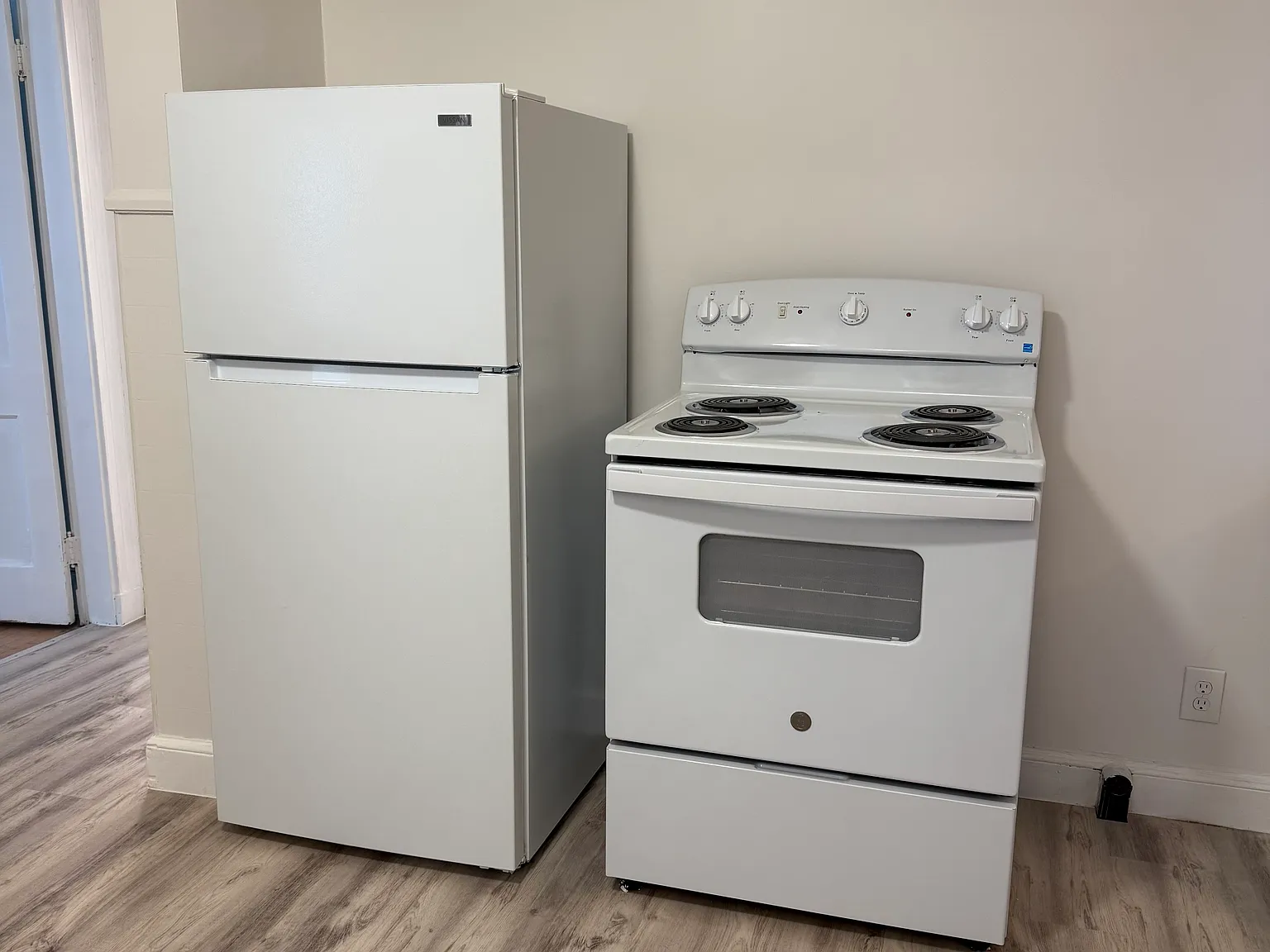 2 bed, 850 sqft, $1,100 — Photo 3