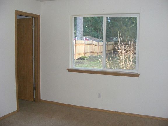 5th image of 8628 Cascara Ct SE