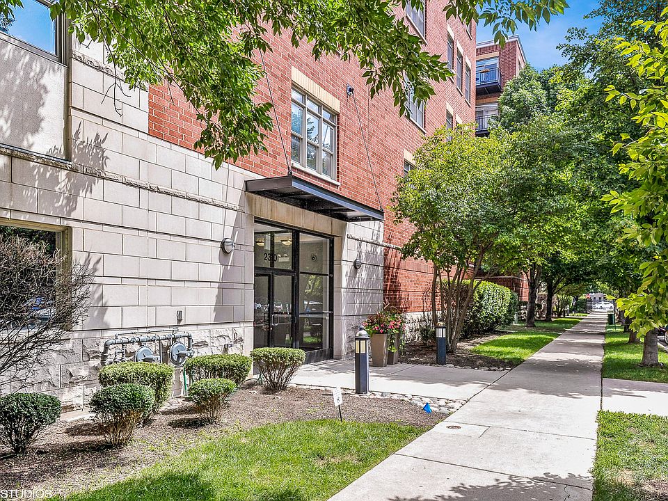 1st image of 2310 W Saint Paul Ave APT 301B