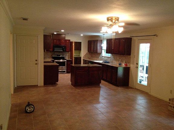 4th image of 603 Camille Dr