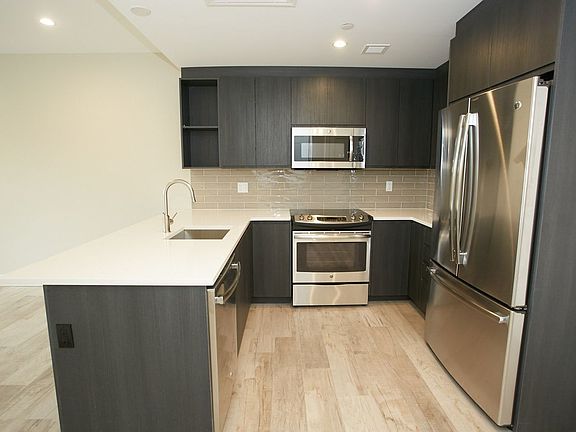 3rd image of 31-77 37th St #4C